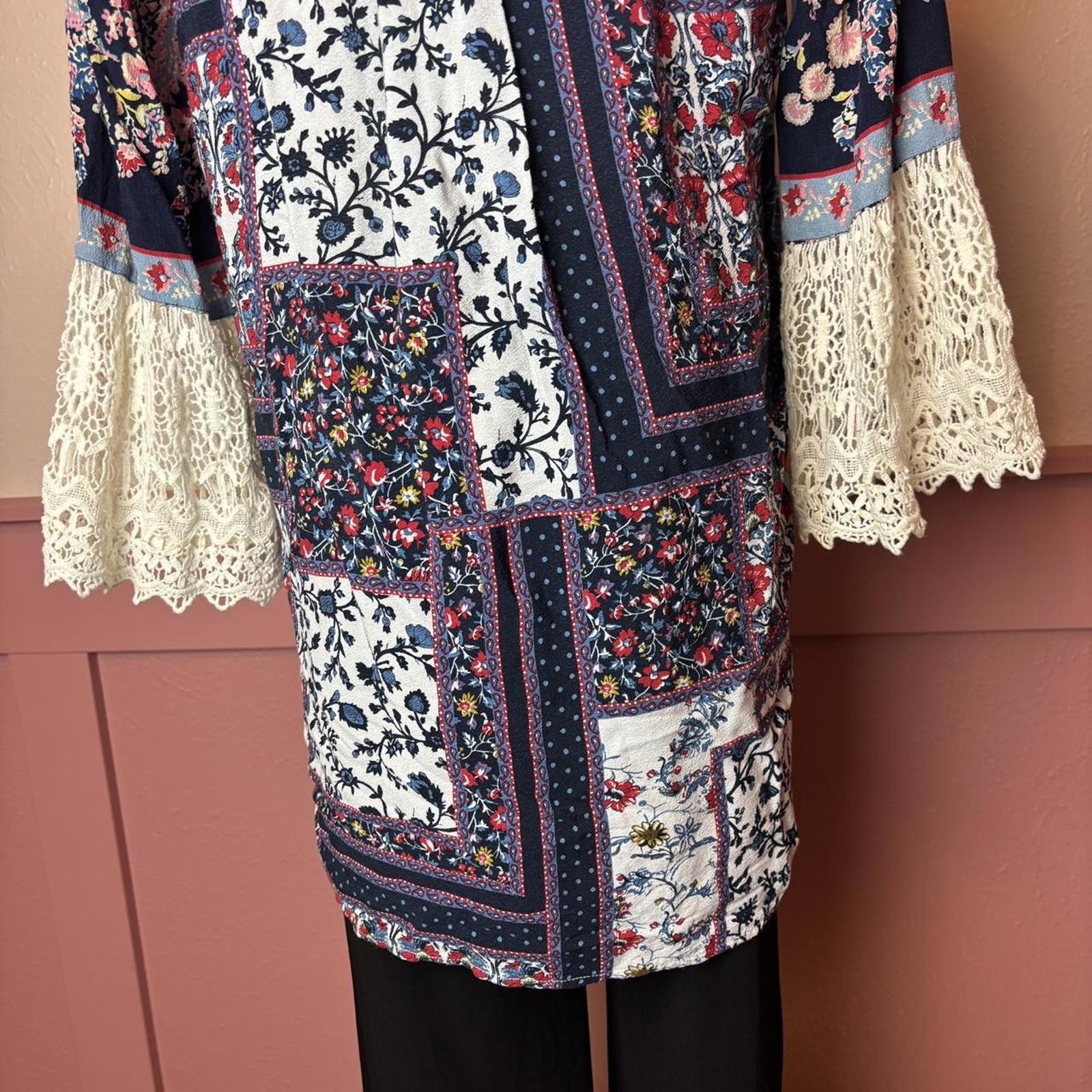 John Mark garden cottage patchwork embroidered la… - image 7