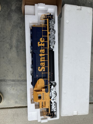 Locomotora diésel USA Trains escala G EMD SD40-2 #5038 | Zustand: New: Other (See Details)