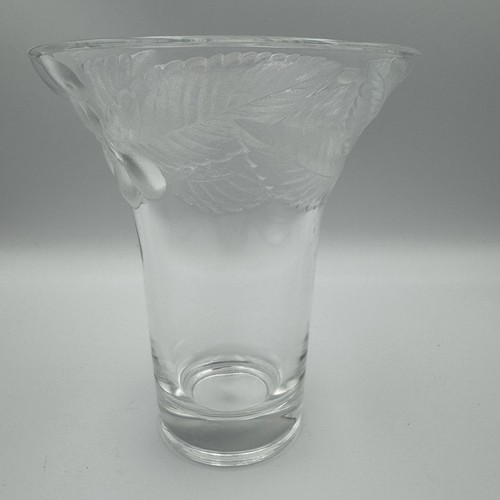 Mikasa glass vase, Bountiful Jubilee, #RC149/501. Cherries & leaves design - Picture 2 of 6