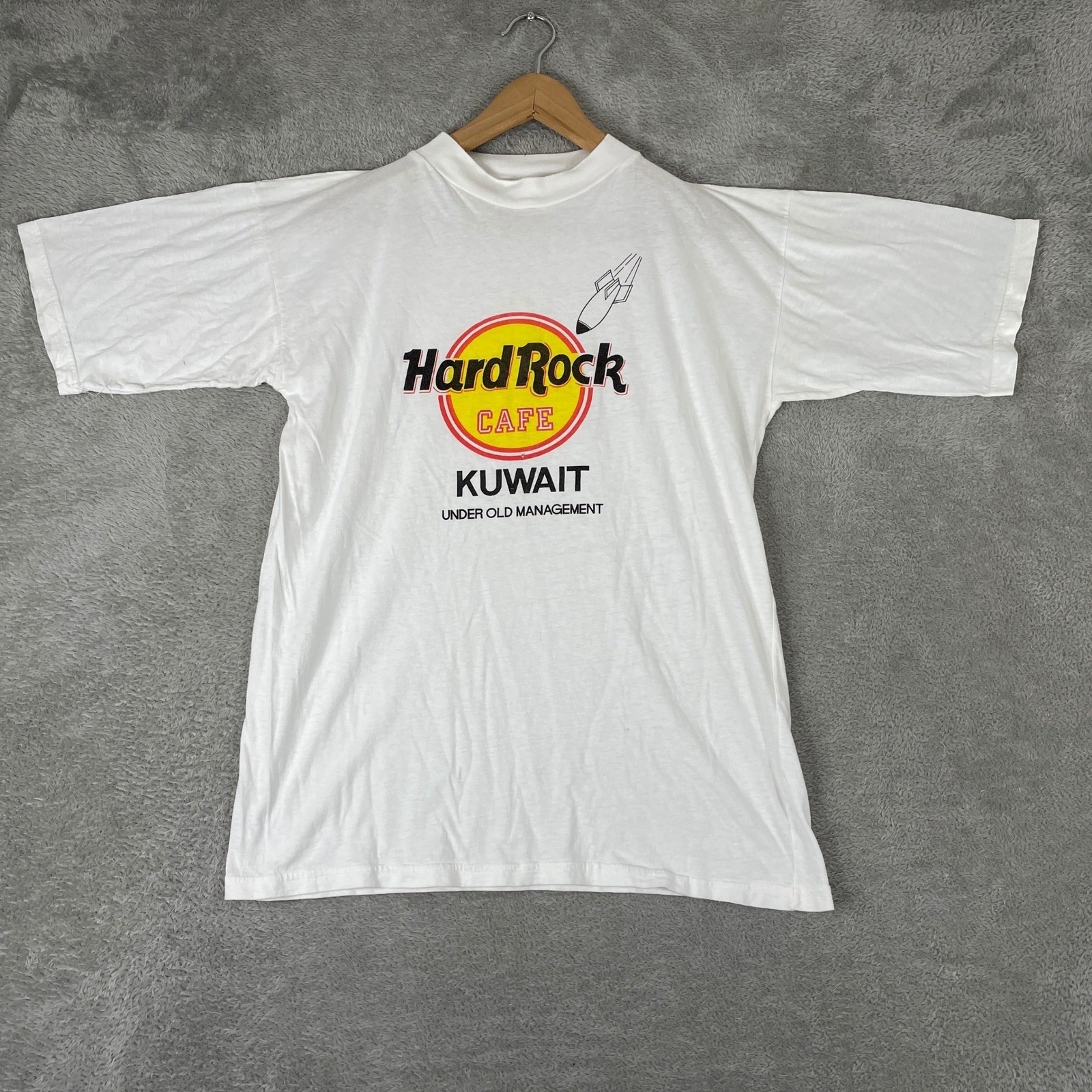 Vintage Hard Rock Cafe Kuwait T Shirt Mens XL White Under Old Management Graphic
