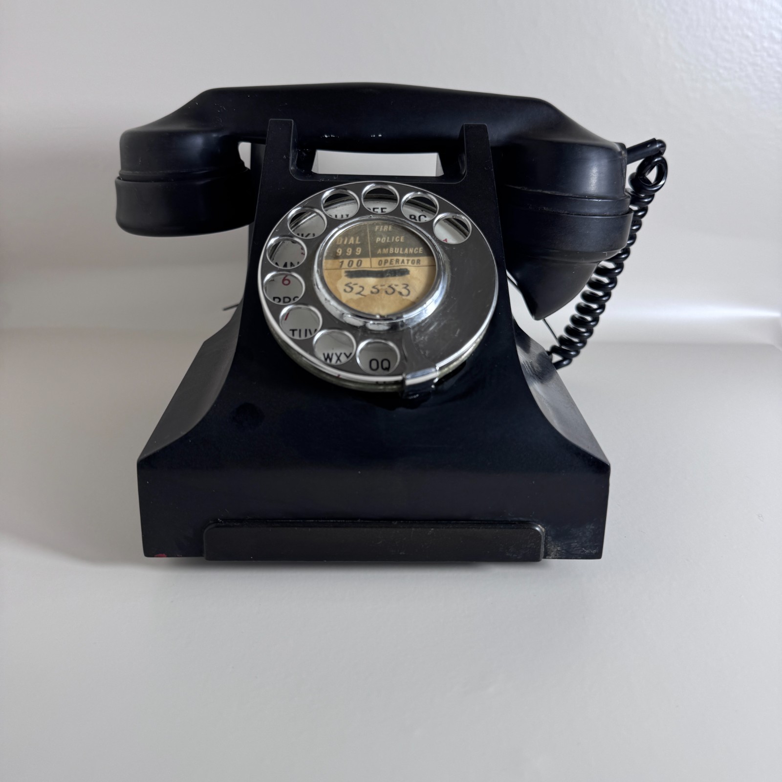 Vintage Black Bakelite GPO 332L Telephone – 1964