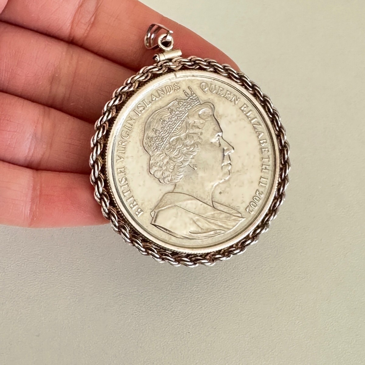 Vintage Queen Elizabeth 2002 9/11 Silver Remembrance Coin