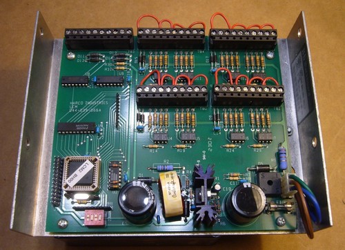 Multiplexor y transformador lavandería Blackboard Harco LCM2 HPN-840-023 Rev C