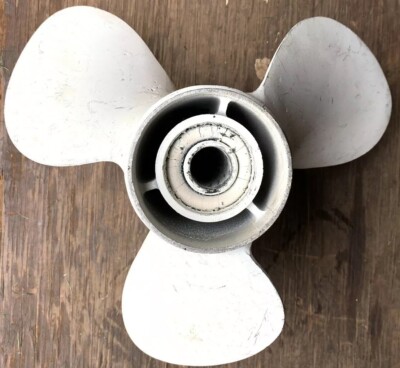 Metal 3 Blade 13'' Boat Propeller 13 Spline 1'' Hub Diameter. 7'' Prop Length White