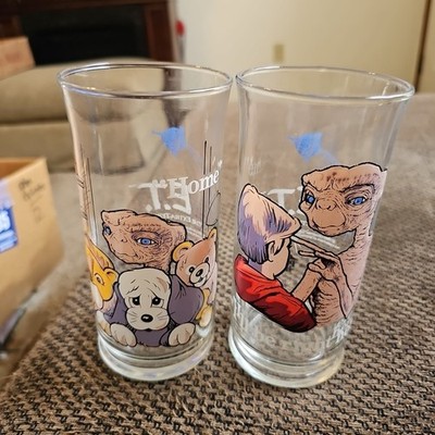 1982 Vtg  Pizza Hut Limited Edition Set Of 2 Glasses Home & I'll Be Right Here ''