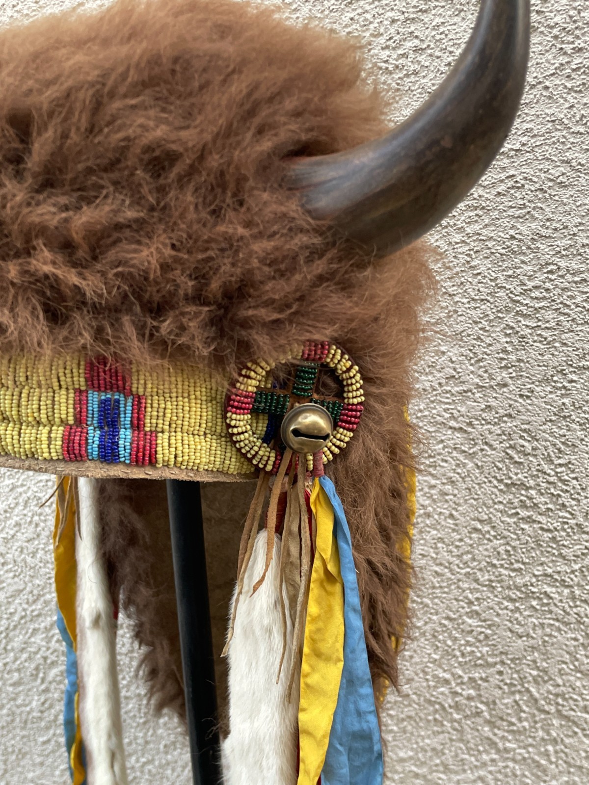 BEAUTIFUL NATIVE AMERICAN PLAINS STYLE BUFFALO HORN BONNET 🦬