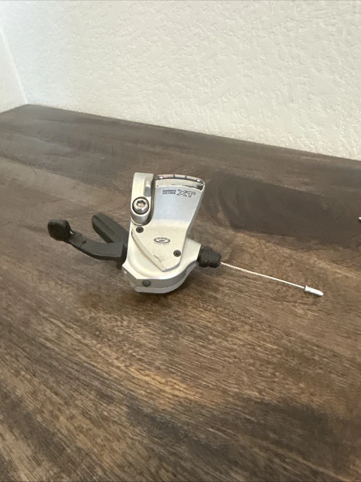 Vintage SHIMANO Deore XT SL M750 3 X 9 Speed MTB Mounntain Bike Shifters Set. A - Image 2 of 4