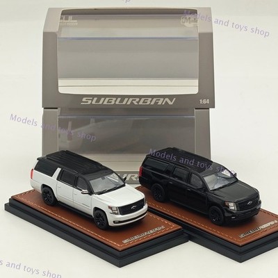 GOC 1:64 Chevrolet Suburban 2015 Full Size SUV Customized Ver Diecast Modellauto