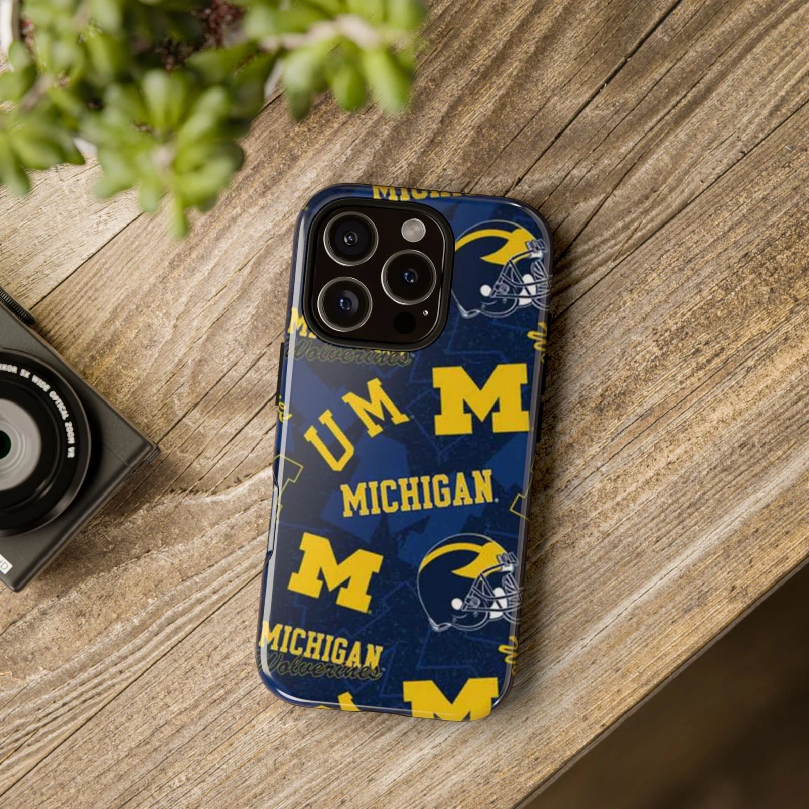 Michigan Wolverines Apple iPhone Cases