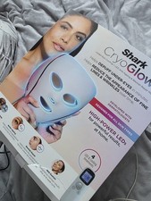 Shark Cryo Glow LED Face Mask Cooling, Lilac
