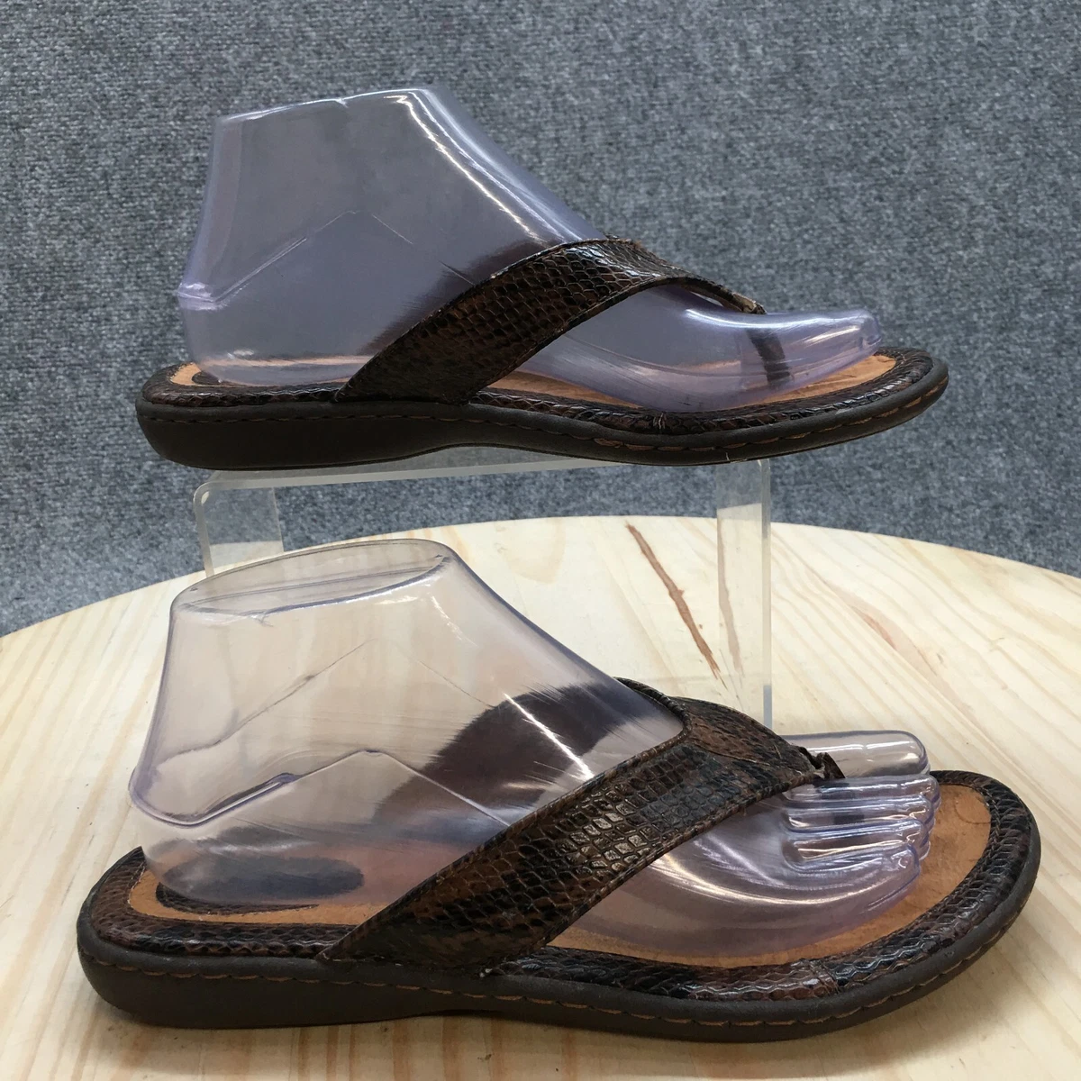Boc flip flops born sale