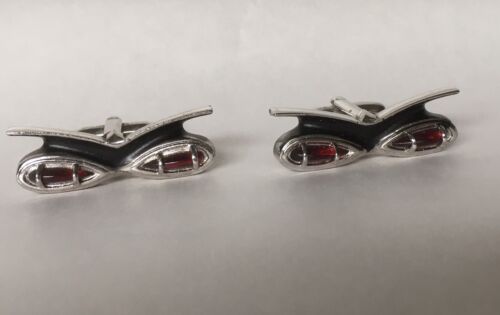Cufflinks Vintage Chevy 59 Impala Tail Lights Silver tone and Red Stone - Afbeelding 1 van 5