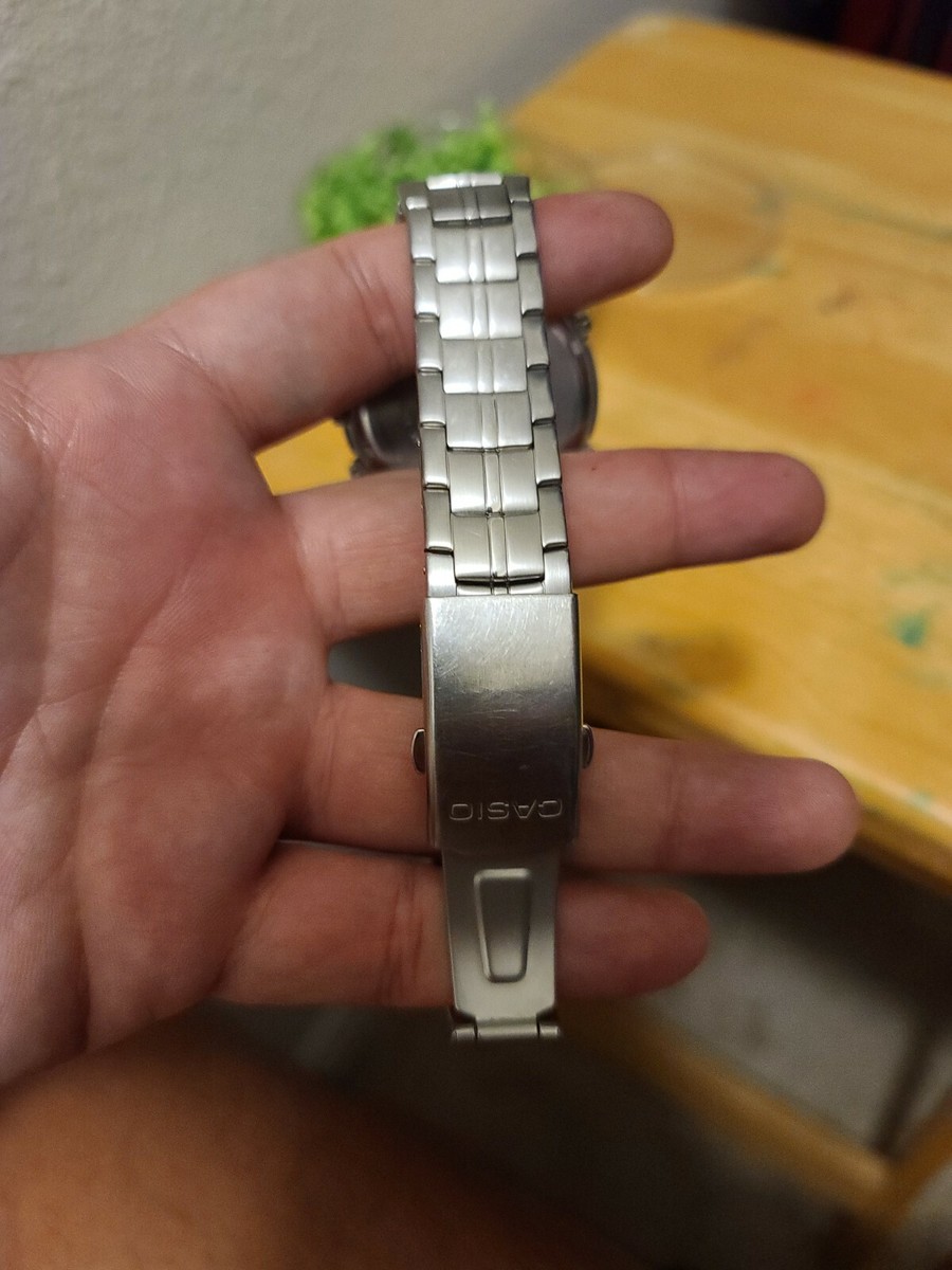 Montre Vintage Casio MTP-4700 Avec Lunette Rotative - Occasion - Style Rétro