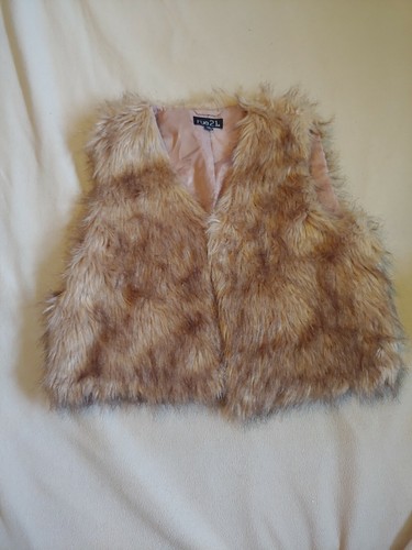 Rue 21 Women's Winter Faux Fur Vest 