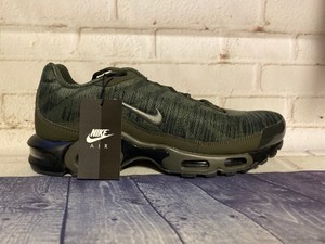 air max plus verde e branco