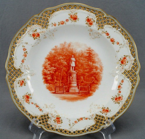 KPM Berlin Frederick William III Of Prussia Statue Roses Gold Reticulated Plate