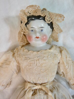 * antique doll ❀ 羽根のお帽子のすてきな ミニョネット Japanese Antique Gosho-Ningyo Doll with Hat - Zentner Collection