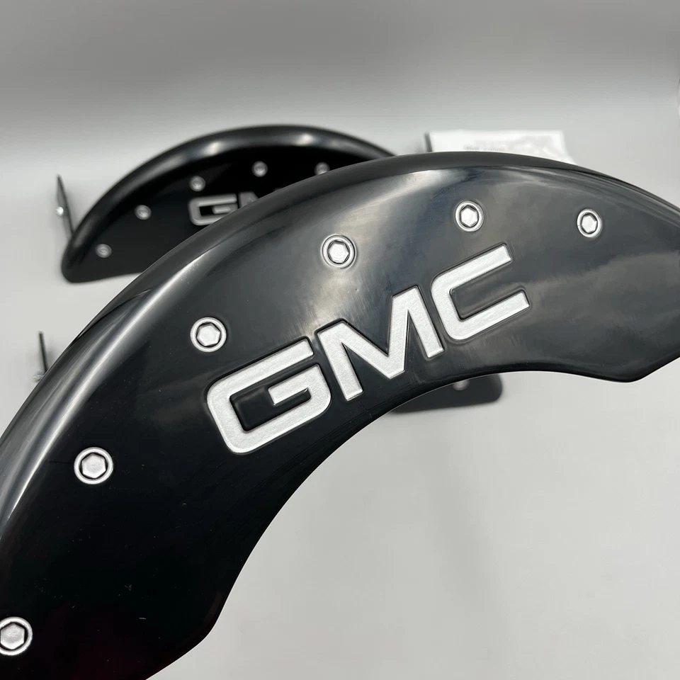 Cubiertas de pinza MGP 2011-19 GMC Sierra 2500 3500 HD negras y plateadas - 34003SGMCBK Foto 4 de 4