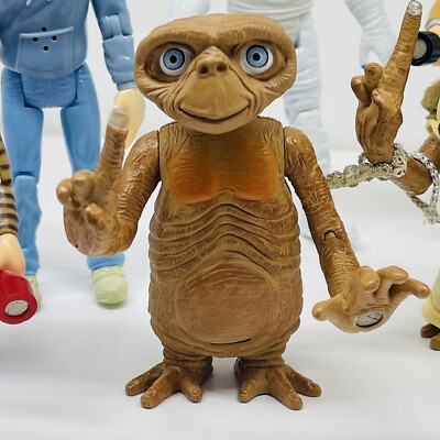 Steiff E.T. The Extra-Terrestrial フィギュア E.T. Extra Terrestrial Interactive ET Action Figure LOT Toys R Us
