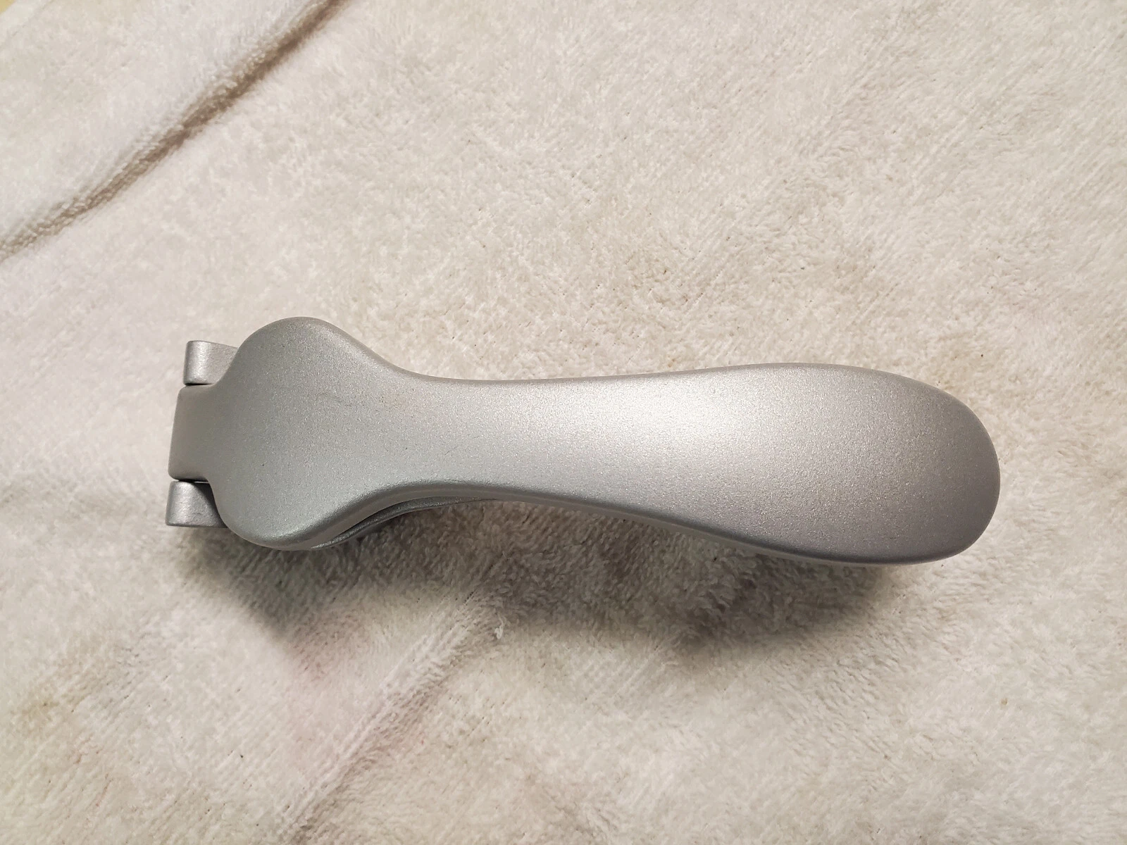 Pampered Chef #2575 - Easy Squeeze, Rust Proof, Ergonomic Handle -...