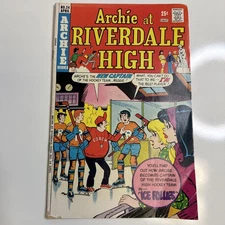 Archie at Riverdale High #24 | Low Grade 1975 Betty Veronica WE COMBINE SHIPPING