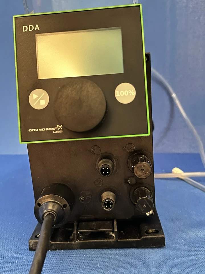 Bomba dosificadora digital Grundfos 97721576 DDC DDA 7,5-16 - 0,0006 a 2 GPH @ 232 PSI Foto 4 de 4