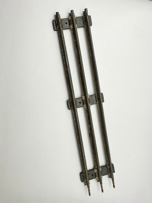 Lionel O Gauge Three-Rail Straight Steel Track Single Section