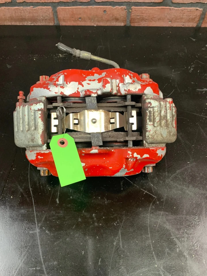 OEM USED JEEP GRAND CHEROKEE SRT 8 FRONT PASSENGER RH SIDE BREMBO BRAKE CALIPER - Image 3 of 4