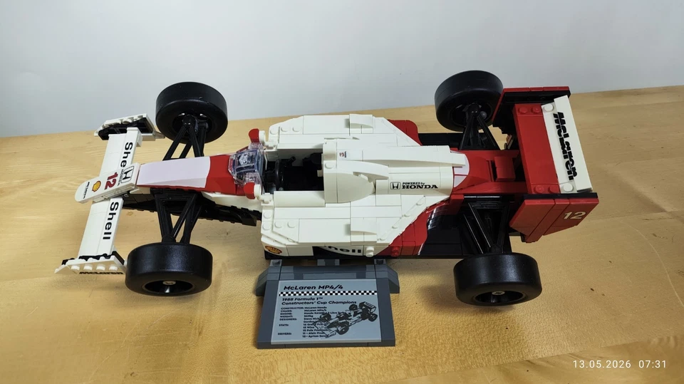 LEGO Icons 10330 McLaren MP4/4 & Ayrton Senna, Foto 3 von 5