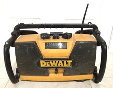 DeWalt DW911 Heavy-Duty Job Site Charger AM/FM Radio