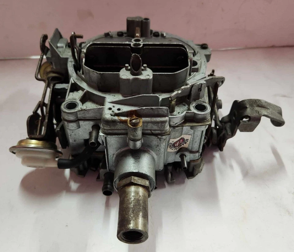 Carburador Rochester Quadrajet 7042244 1972 Buick 350 GS LeSabre Skylark Foto 2 de 4