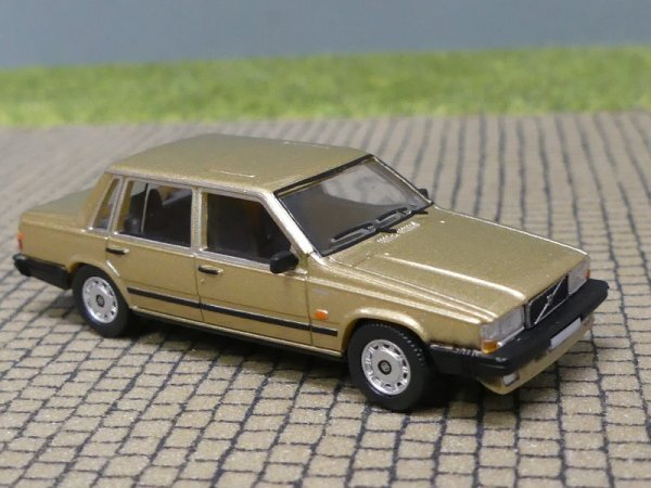 1/87 PCX Volvo 740 beige metallic 870660 | eBay