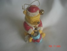 SO CUTE CLASSIC WINNIE THE POOH w/ HONEY POT  BEE DISNEY / MIDWEST ORNAMENT