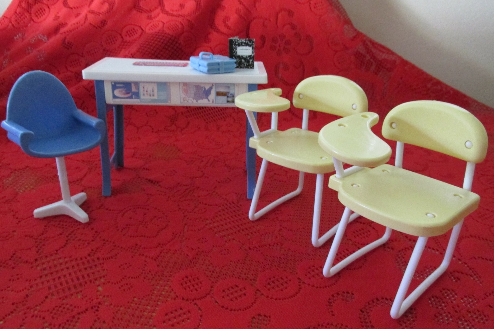 Barbie Chairs And Tables