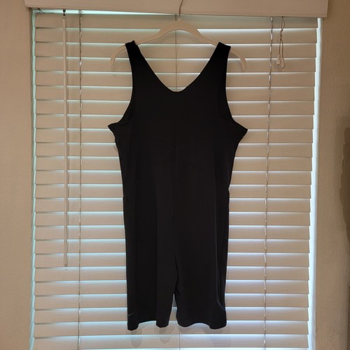 Nike Icon Clash One Piece Bodysuit Size Large Black Short Jumpsuit Gym CZ9326 - Picture 2 of 6