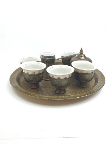 Hochwertige antike arabische Kaffeetassenset mit Messing Tablett Kanne - Bild 3 von 13