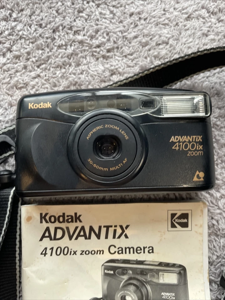 KODAK ADVANTIX 4100ix AND KENNETH COLE SLING BAG LENS 30 To 60mm MULTI AF BLACK - Image 2 of 4