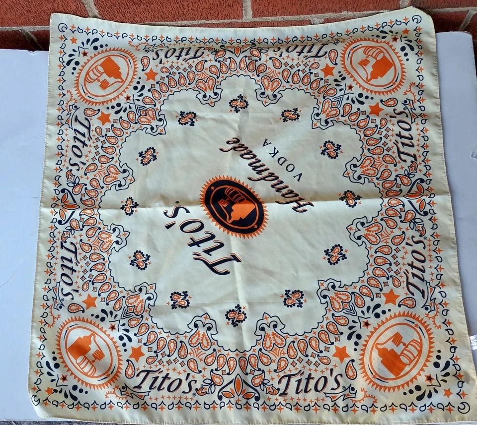 (2) Tito's Vodka Promo Bandana Bufanda Pañuelo 22" x 22" Amarillo y Naranja Paisley Foto 4 de 4