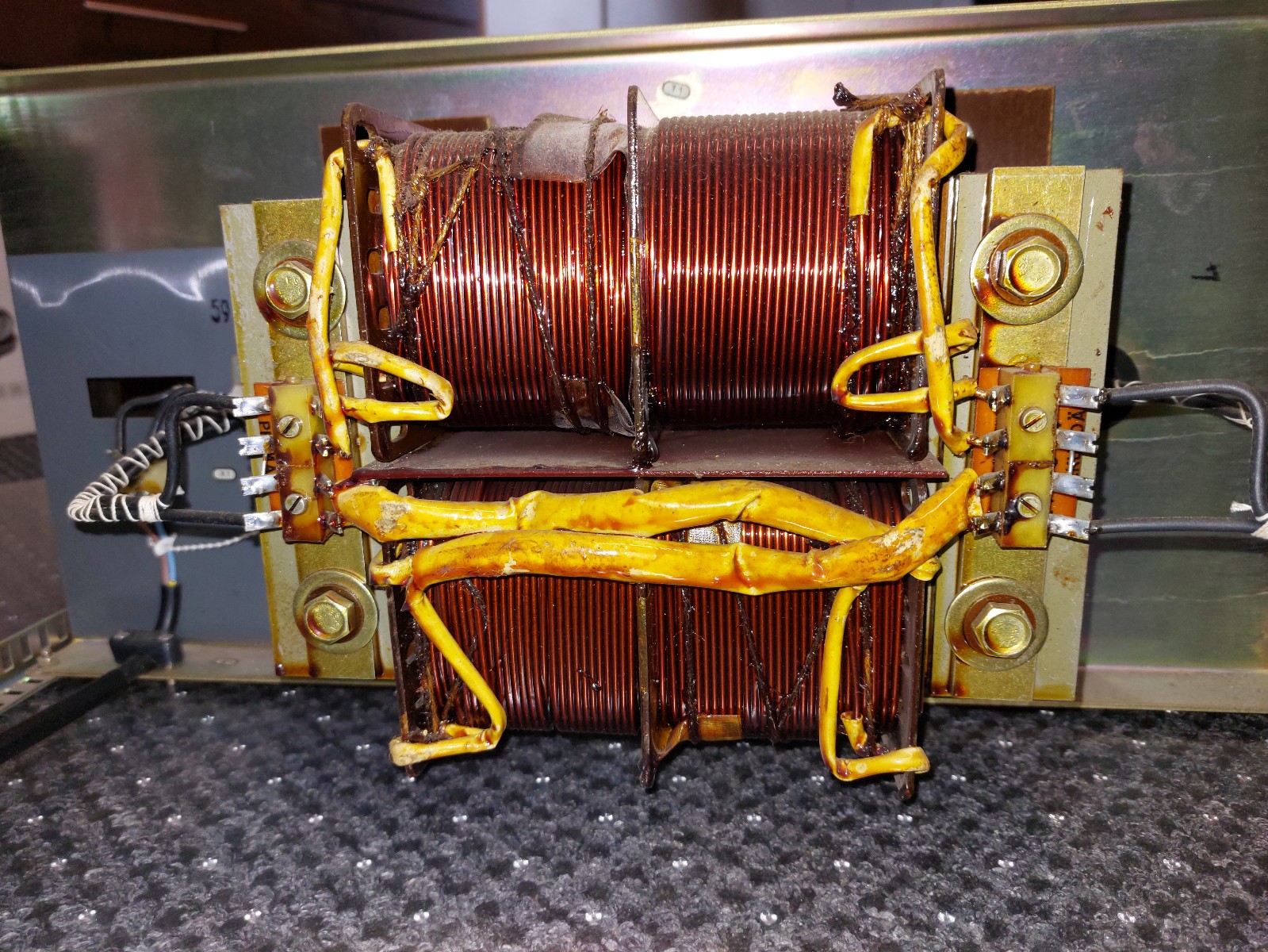 Trenntrafo 1-phasig Schutztrennung 220V UI210/55 Kern 1,5 kVA