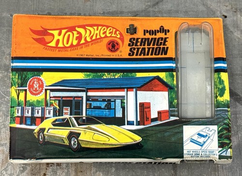 Vintage Mattel 1967 Hot Wheels Redline Era Pop Up Service Station Playset