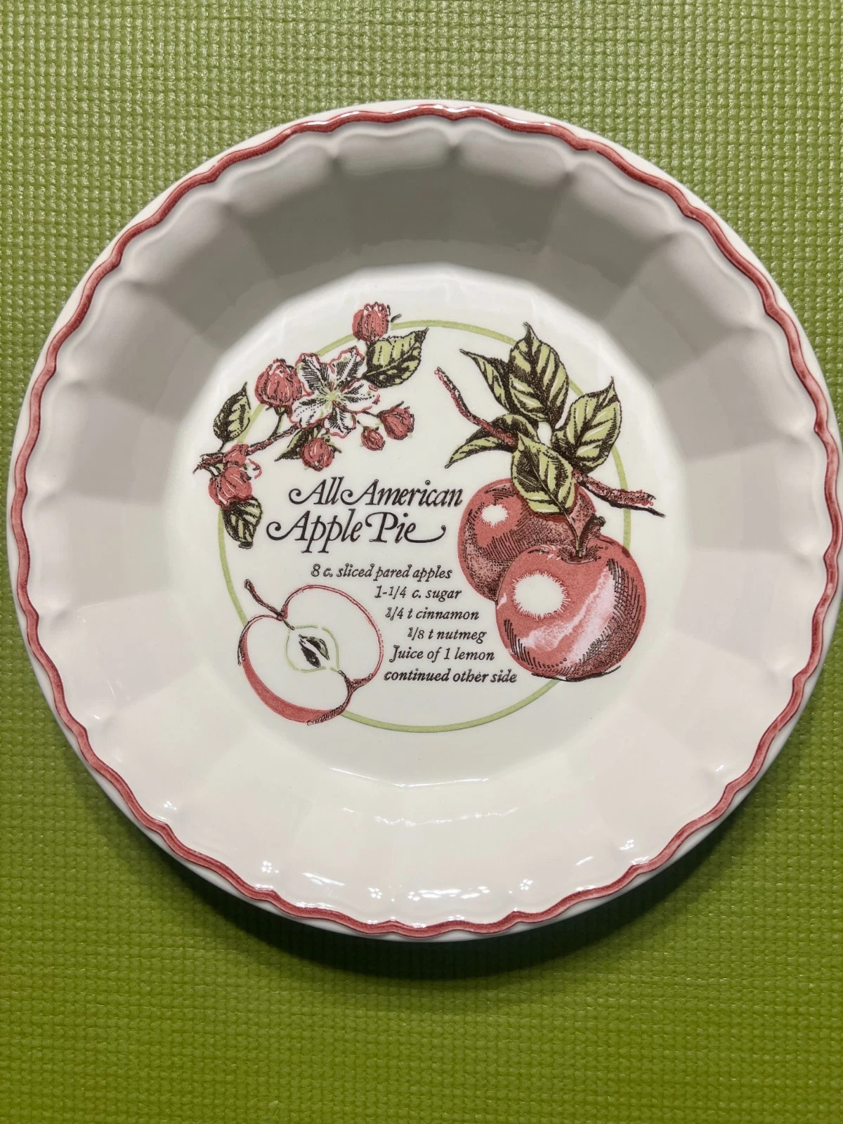 All American Pie Series Royal China Co Apple Pie Plate with Recipe Sebring, OH
Opens in a new window