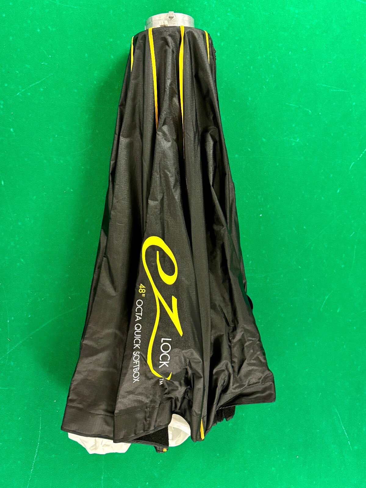 Glow EZ Lock Octa Quick XL 48" Softbox with Bowens Mount Black (EZSB