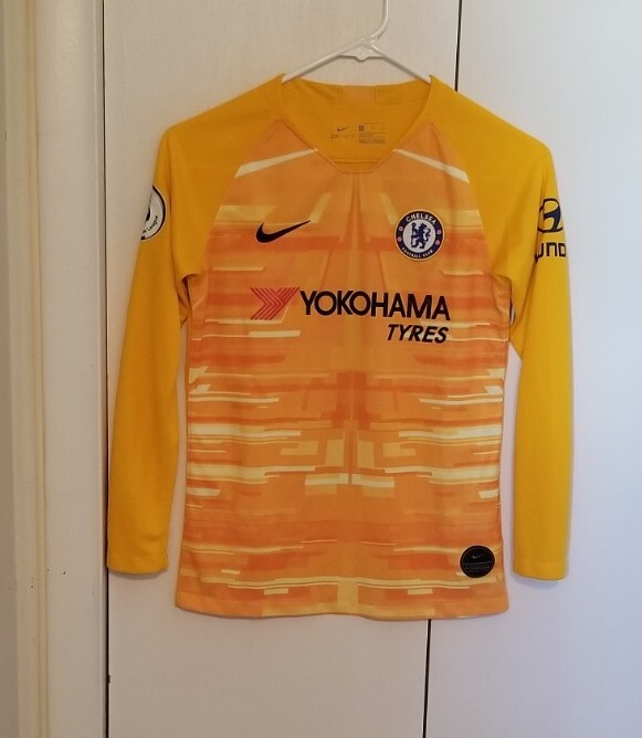 Nike Chelsea FC Goalkeeper Kepa Arrizabalaga Jersey Size M Yellow