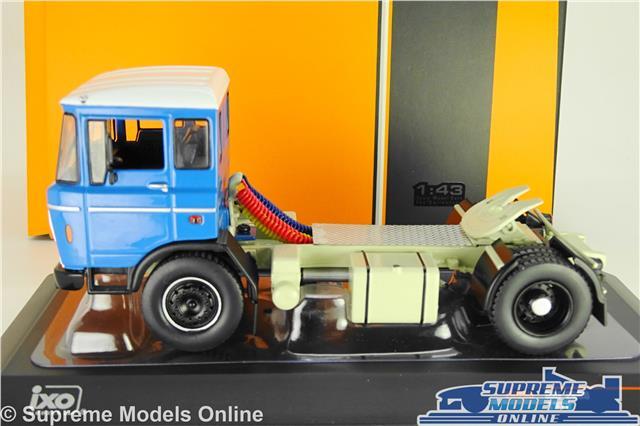 Camion Tracteur DAF 2600 Bleu/blanc 1970 - Ixo 1/43 - Miniature Métal Collection