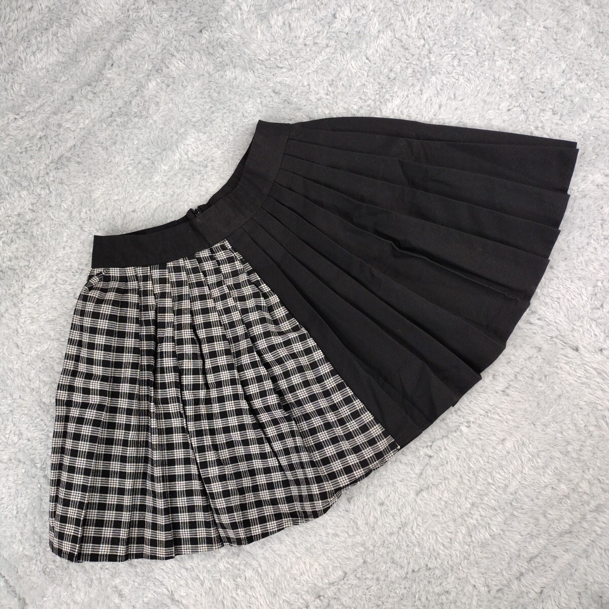 Zaful Womens Grunge Punk Mini Skirt with Pleats and Zipper in Black White Plaid-image
