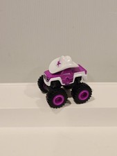 Blaze and the Monster Machines Starla Diecast Truck