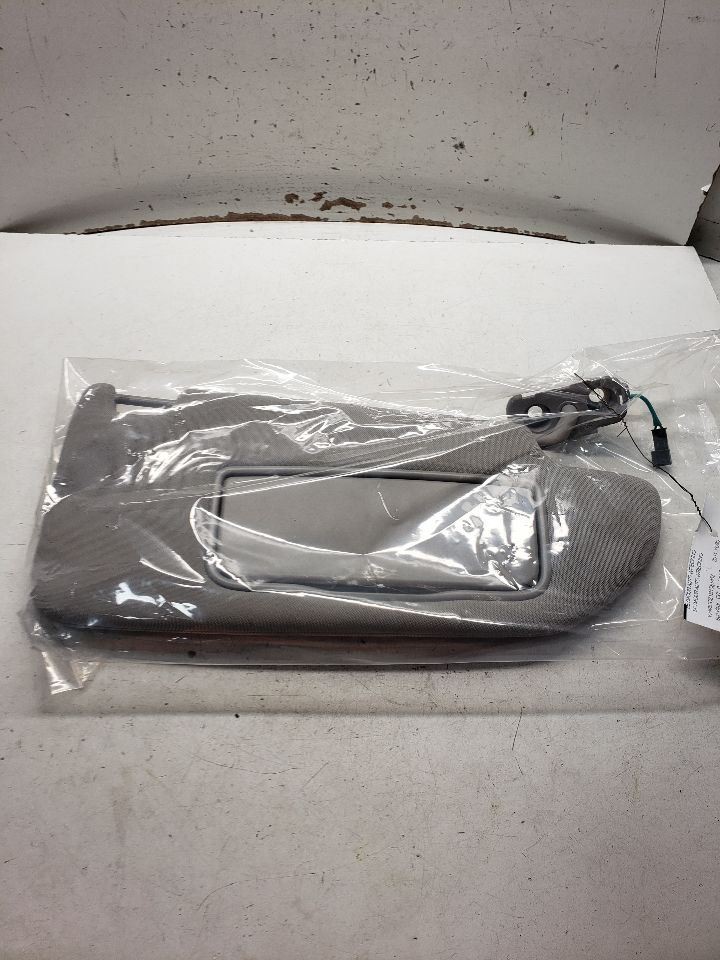 Passenger Sun Visor Illuminated Thru VIN 644108 Fits 07-13 VOLVO XC90 1470847