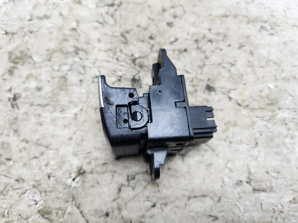 ЭЛЕКТРИЧЕСКИЙ ПЕРЕКЛЮЧАТЕЛЬ РУЧНОГО ТОРМОЗА FIAT 500X 07356123300 2015–2021 - Изображение 2 из 4