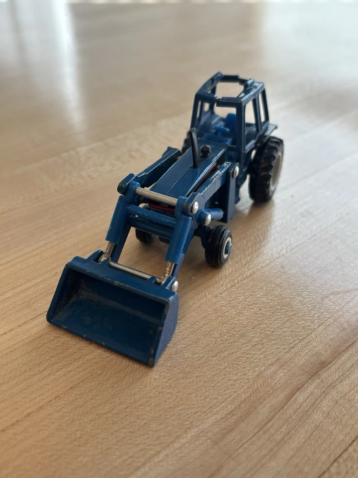 Ford TW-35 Tractor w Front Loader & Cab Slightly Used 1/64 Scale by Ertl - Image 2 of 4