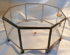 8 eckige Glasvitrine-Schmuckvitrine-Glasbox Höhe 10 cm. x  20,5 x 20,5 cm.